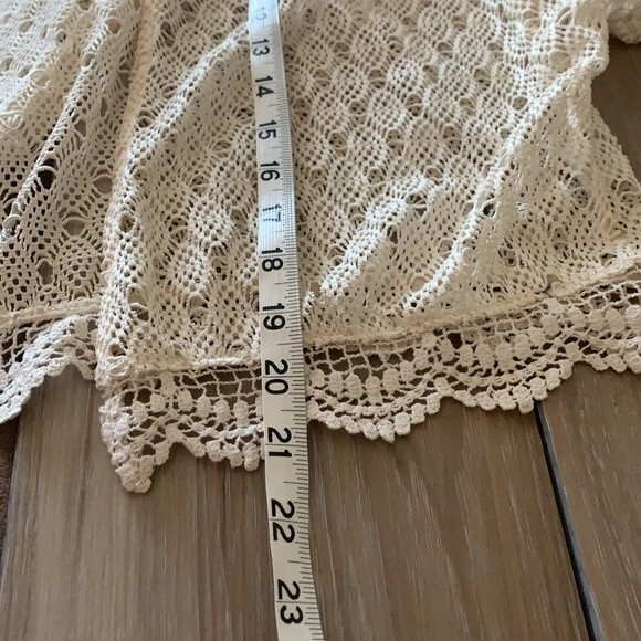 LOVE TREE Crochet Open Front Short Sleeve Cardigan Cream Size Small - Picture 9 of 9